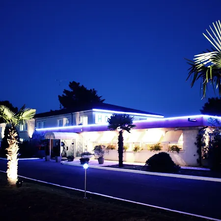 Citotel Hôtel Le Capricorne-3