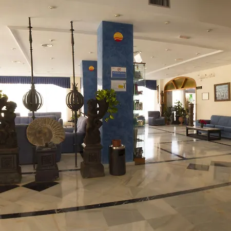Apartamentos La Mirage-2