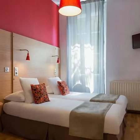 Hotel Edmond Rostand-3