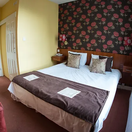 Thomas James Hotel-3
