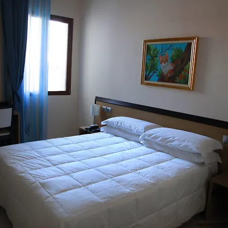 Club Azzurro Hotel&Resort-3