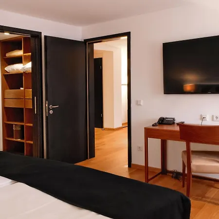 DORMERO Hotel Kelheim-3