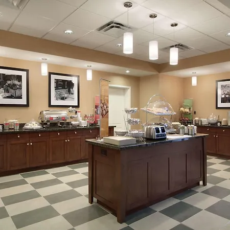Hampton Inn & Suites Charles Town-3