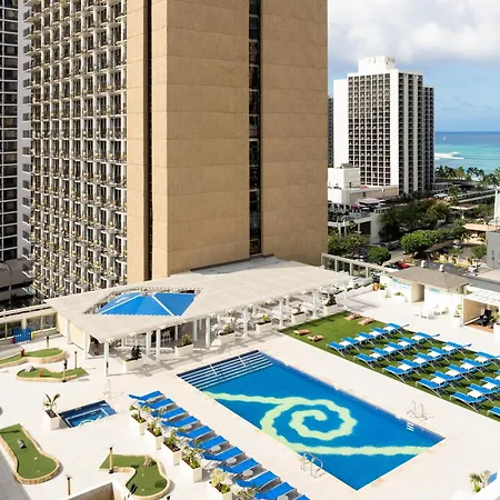Hilton Waikiki Beach Hotel-3