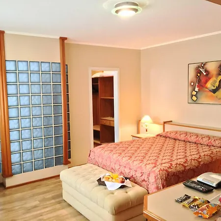Cosmos Hotel-2