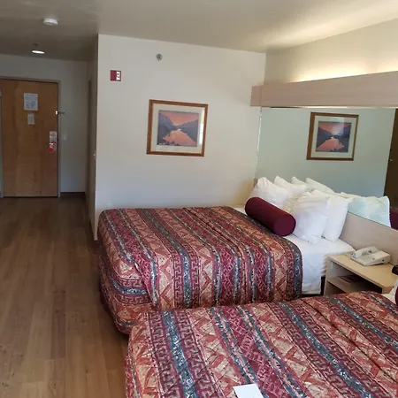 River Canyon Lodge-3
