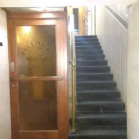 Pals Hotel-3