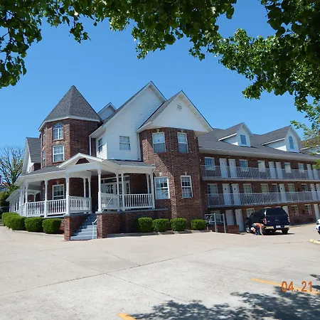 Carriage House Inn-3