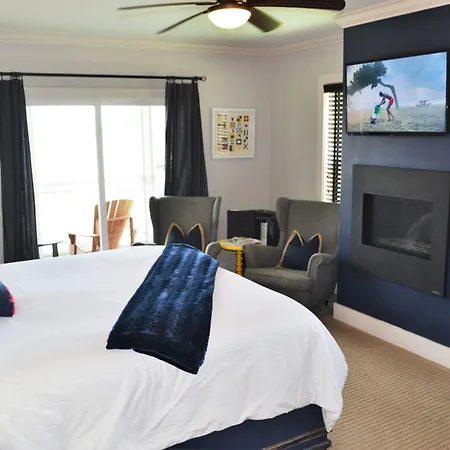 Regatta Inn - Adults Only-3