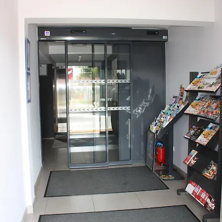 Hotel Akena Aeroport Charles De Gaulle - Saint Witz-2