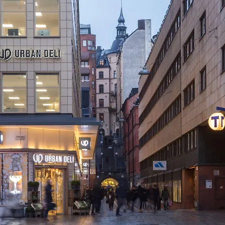 Hotel With Urban Deli-3