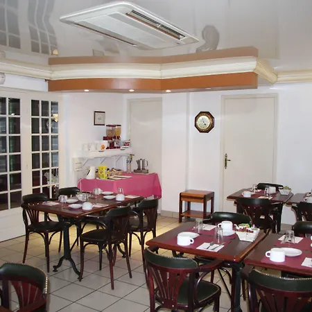 Brit Hotel Cherbourg-2