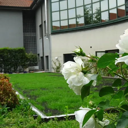 Victoria Royal Garden-2