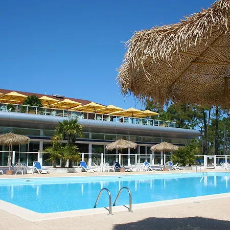 Azureva Club Ronce les Bains-3