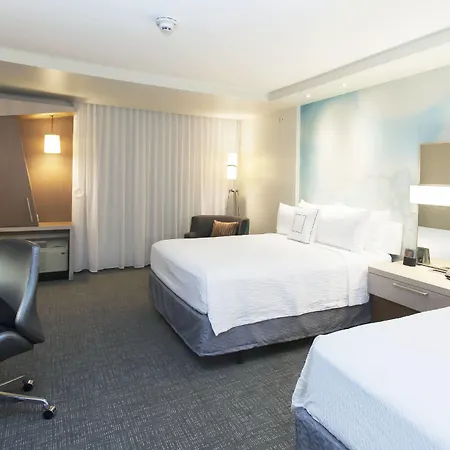 Courtyard By Marriott Houston City Place-3
