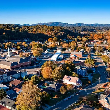 Budget Inn Top Of Ellijay-3