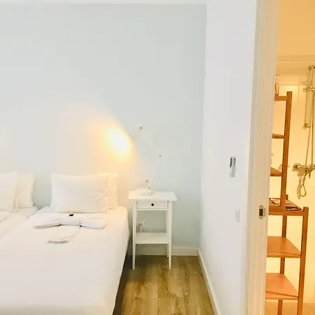El Hotelito 27-2