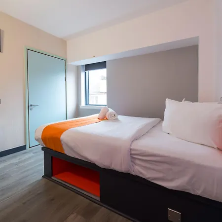 Easyhotel Glasgow City-3