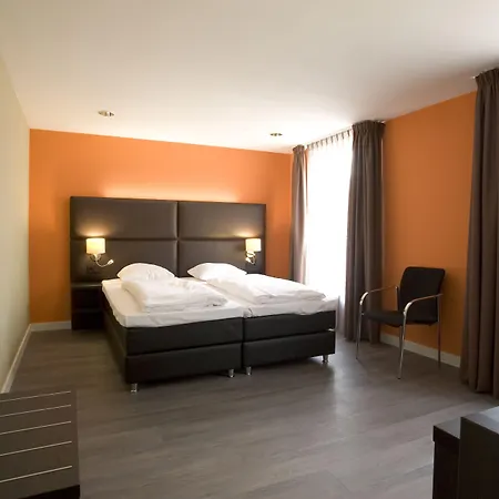 Hotel Roermond Next Door-2