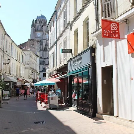 Une Chambre en Ville-2