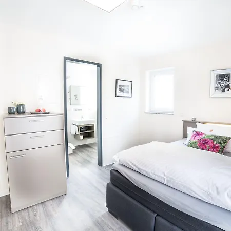 Luxstay Friedberg - Self-Check-In-3