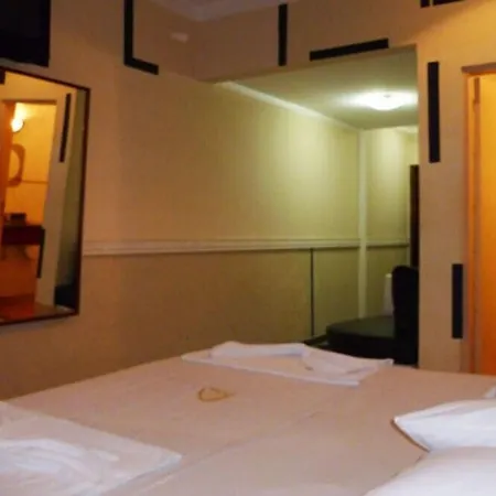 Dinys Motel (Adults Only)-3