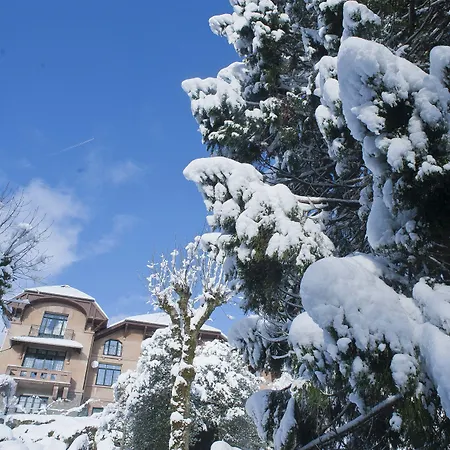 Le Manoir Au Lac-2