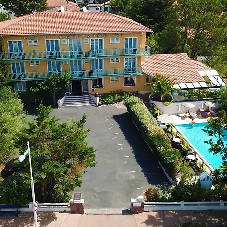 Hotel Aquitaine-2
