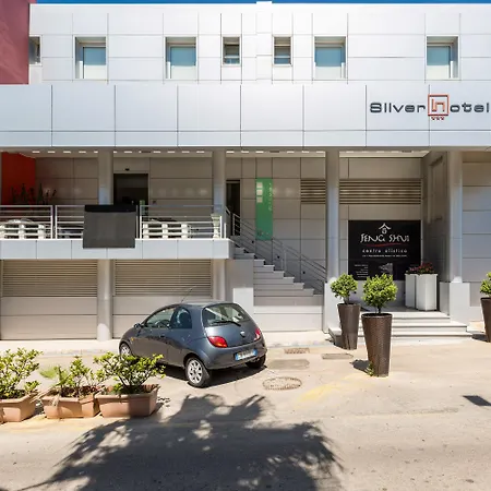 Silver Hotel-2