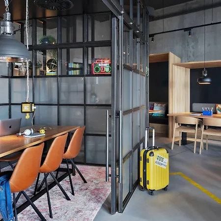 Moxy Hamburg City-2