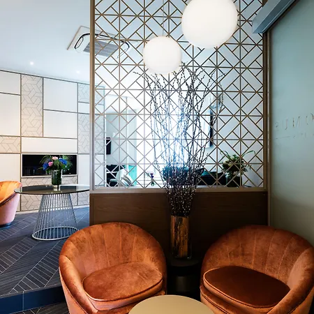 Amadomus Luxury Suites-2