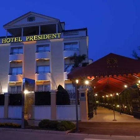 Hotel President-2