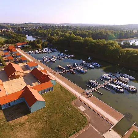 Le Port de Decize-3
