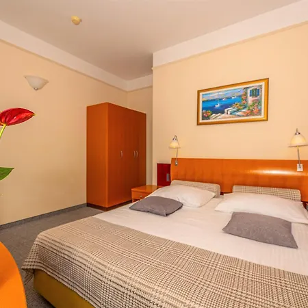 Hotel Marina-3