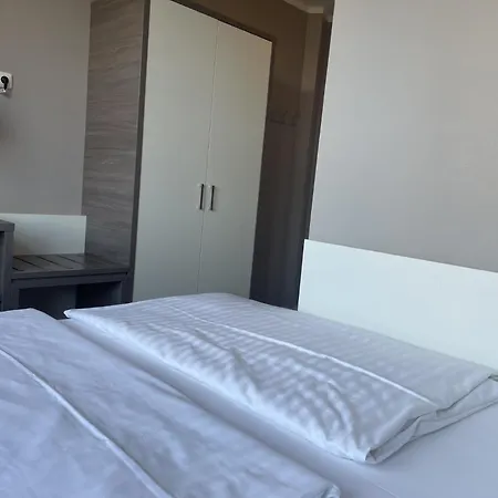 Hotel Kiel By Golden Tulip-2