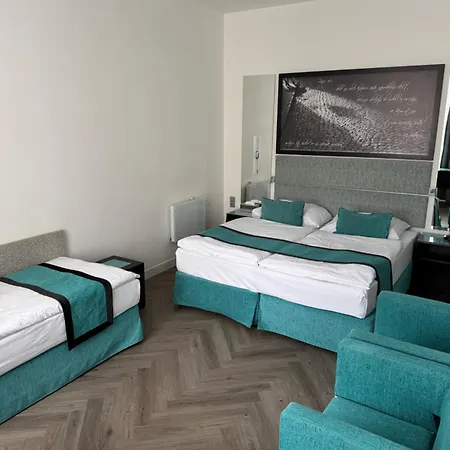 Red&Blue Design Hotel Prague-3