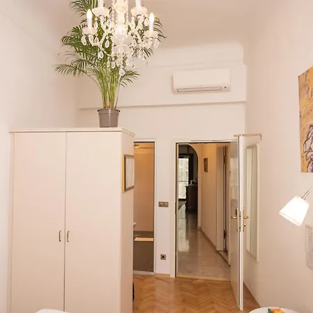 Boutique Hotel Goldenes Lamm Villach-2