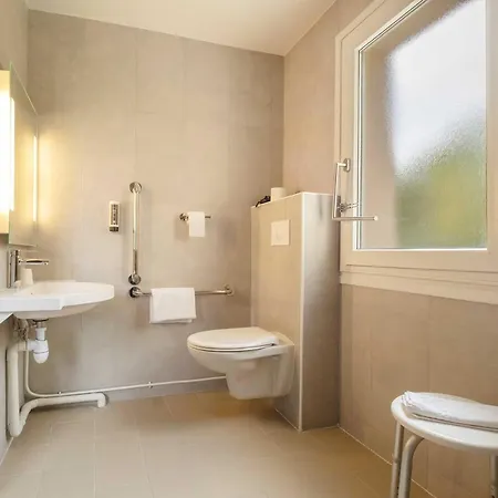 B&B Hotel Niort Sud Venise Verte-2