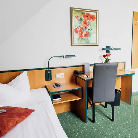 Hotel Landhaus Dierkow-3