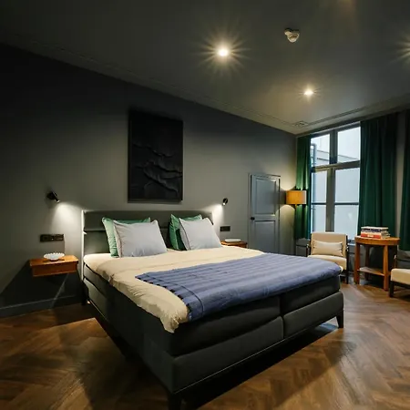 Hotel 1635-2