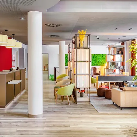 Hotel Nuernberg City Center By Leonardo Hotels-3