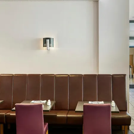 Hotel Freiburg City Center By Leonardo Hotels-2