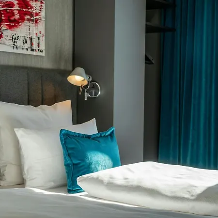Motel One Berlin Mitte-2