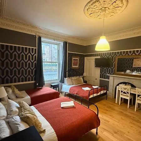 Balmore Guest House-3
