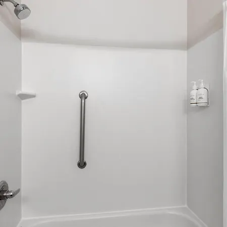 Wingate By Wyndham Destin-3