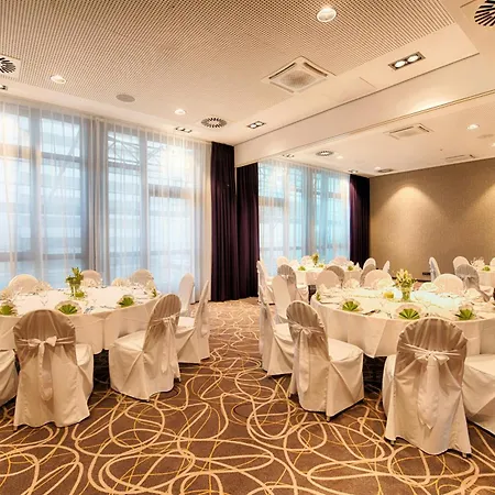 Leonardo Hotel Wolfsburg City Center-3