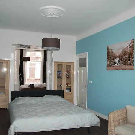 Bed&Breakfast Obrechtstraat-2
