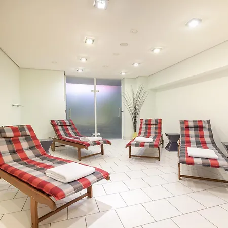 Best Western Premier Grand Hotel Russischer Hof-3