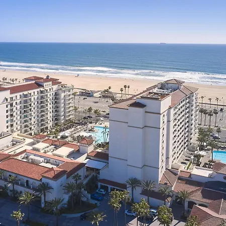 The Waterfront Beach Resort, A Hilton Hotel-3