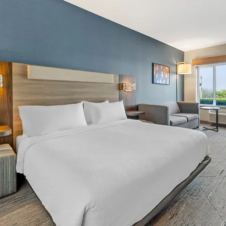 Holiday Inn Express Hotel & Suites Astoria By Ihg-2